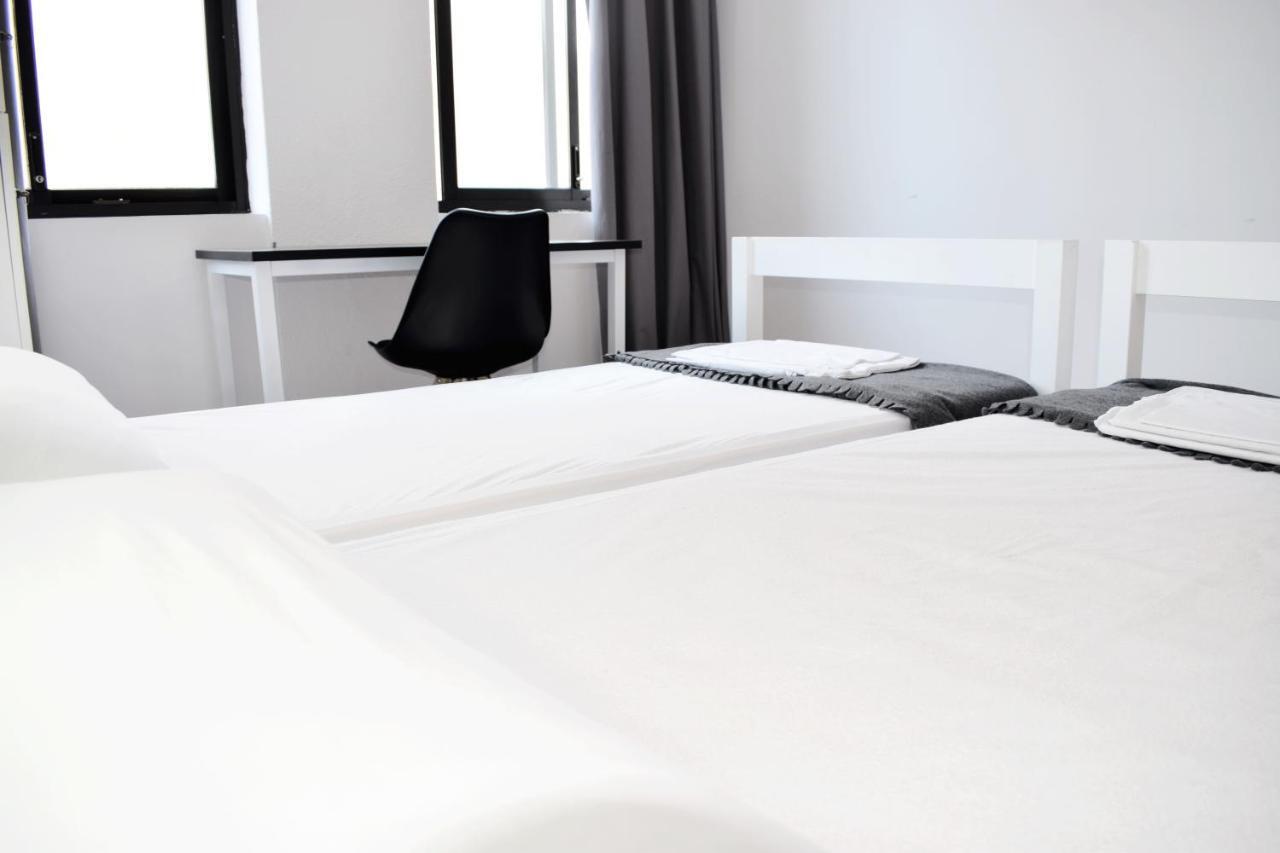 Ram Rooms R.C. ตาร์ราโกนา ภายนอก รูปภาพ